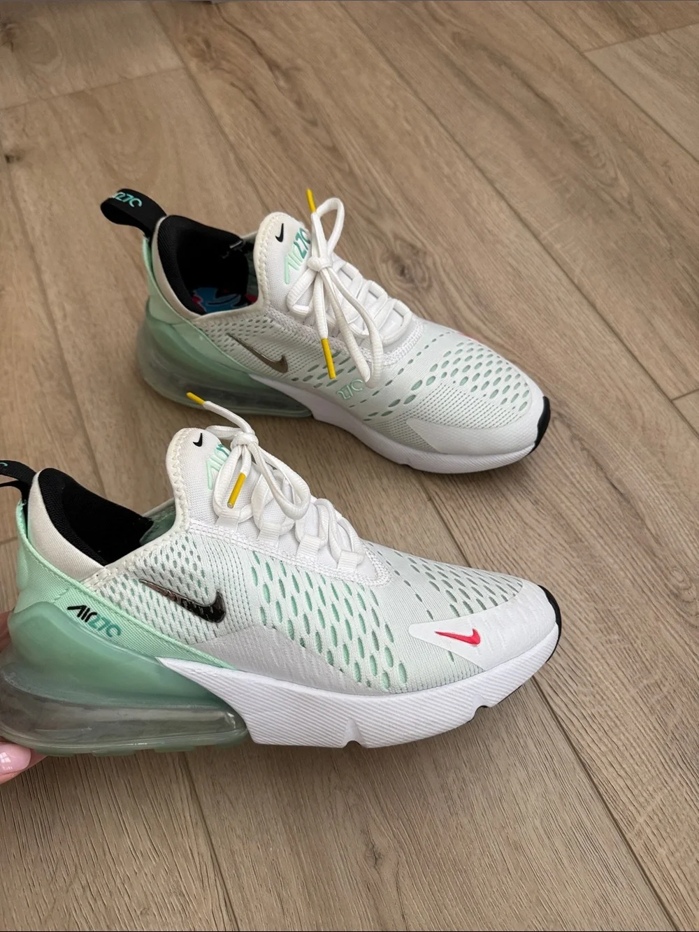 Nike White Mint Green Air Max 270 Sneakers